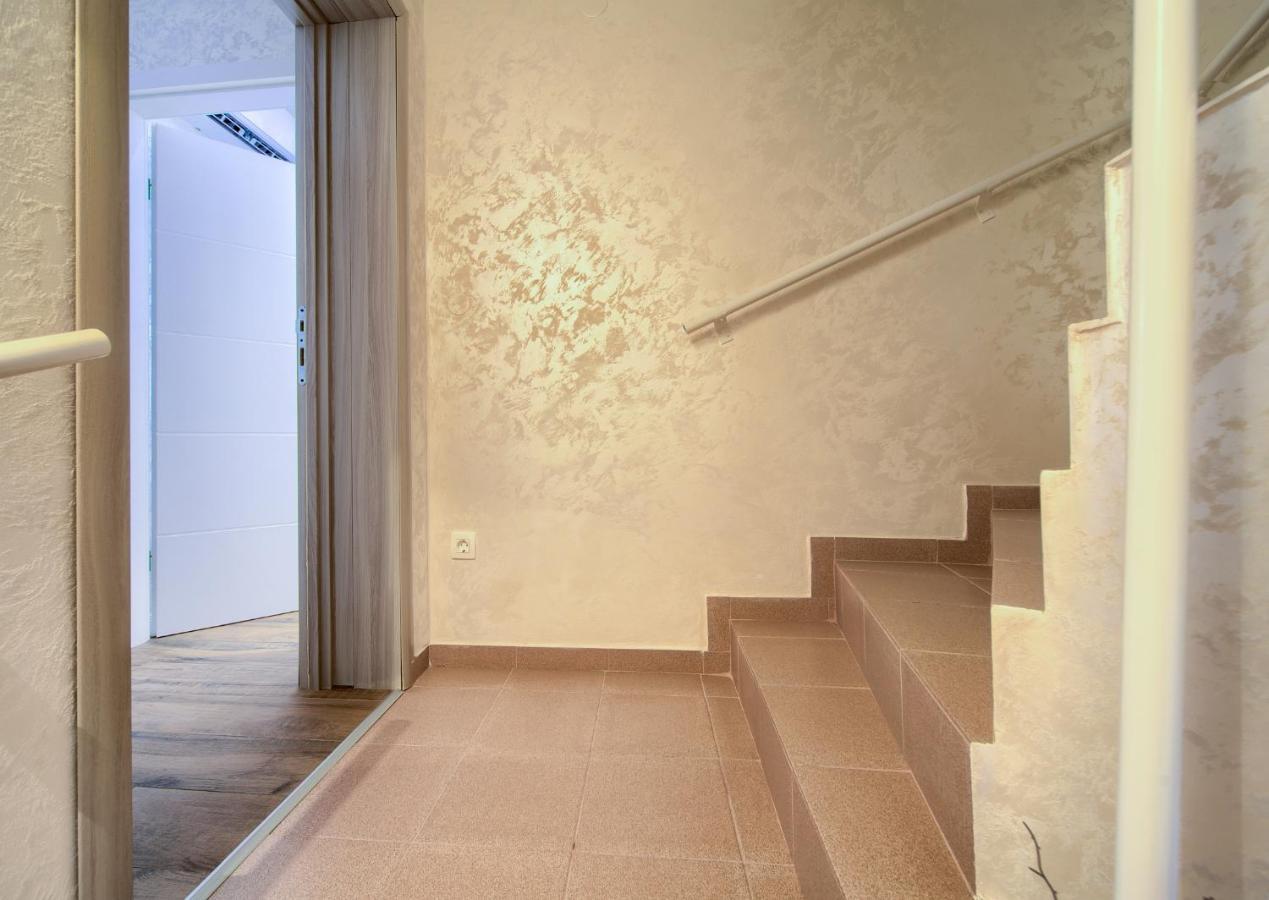 Luxury Apartments Jf Rab Town Zewnętrze zdjęcie