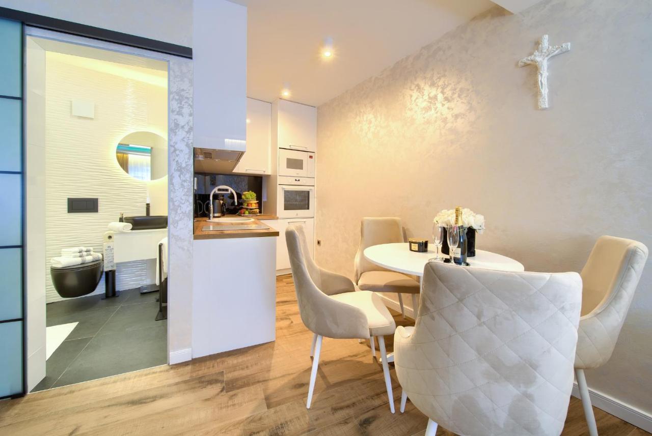 Luxury Apartments Jf Rab Town Zewnętrze zdjęcie